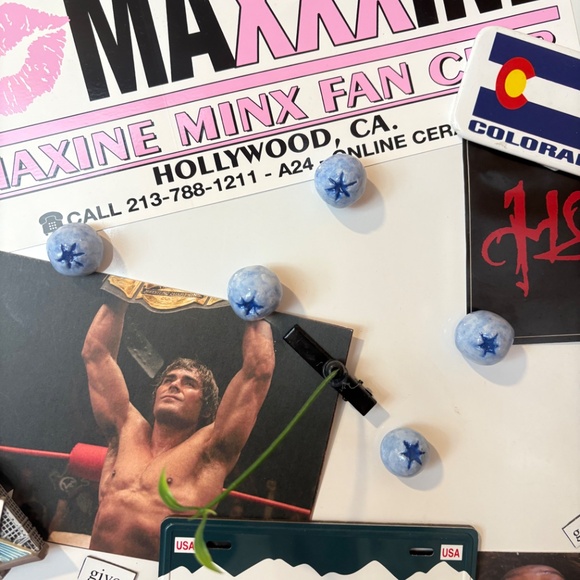 Handmade Blueberry Magents - Picture 2 of 4